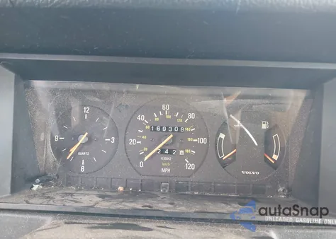 1990 Volvo 240 Dl z USA, uszkodzony, nr VIN YV1AA8846L1395981